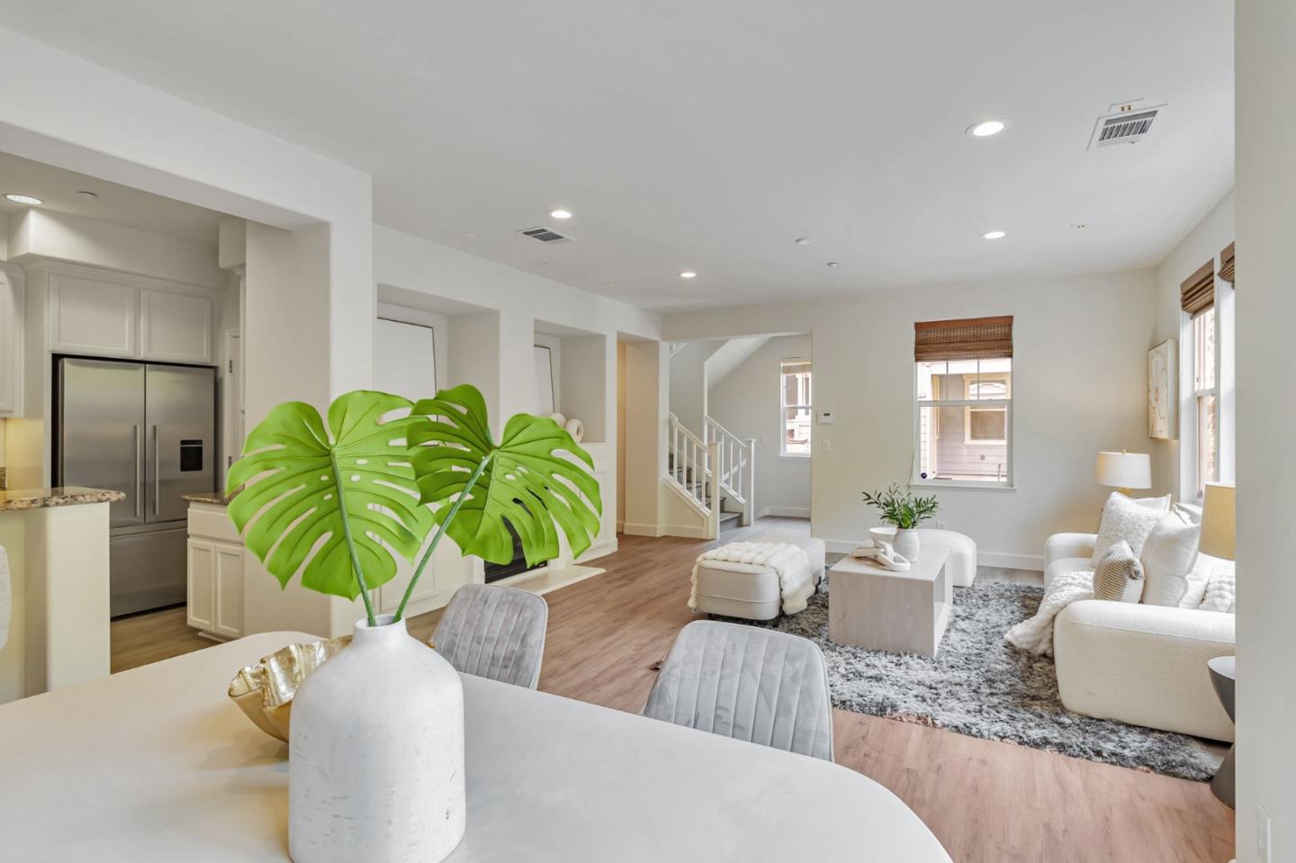 900 Live Oak WAY 903