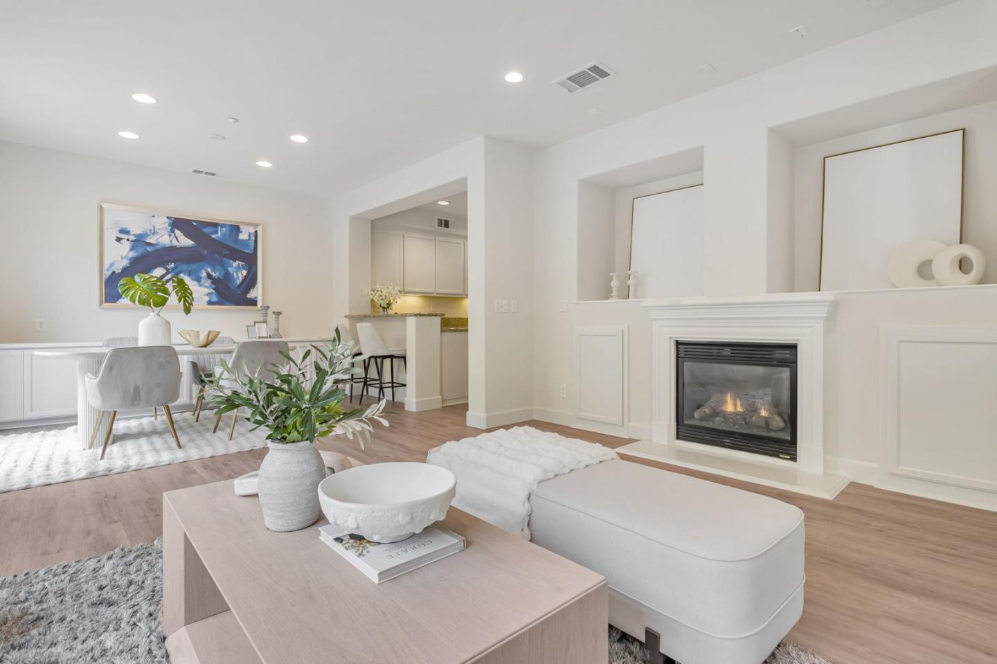 900 Live Oak WAY 903