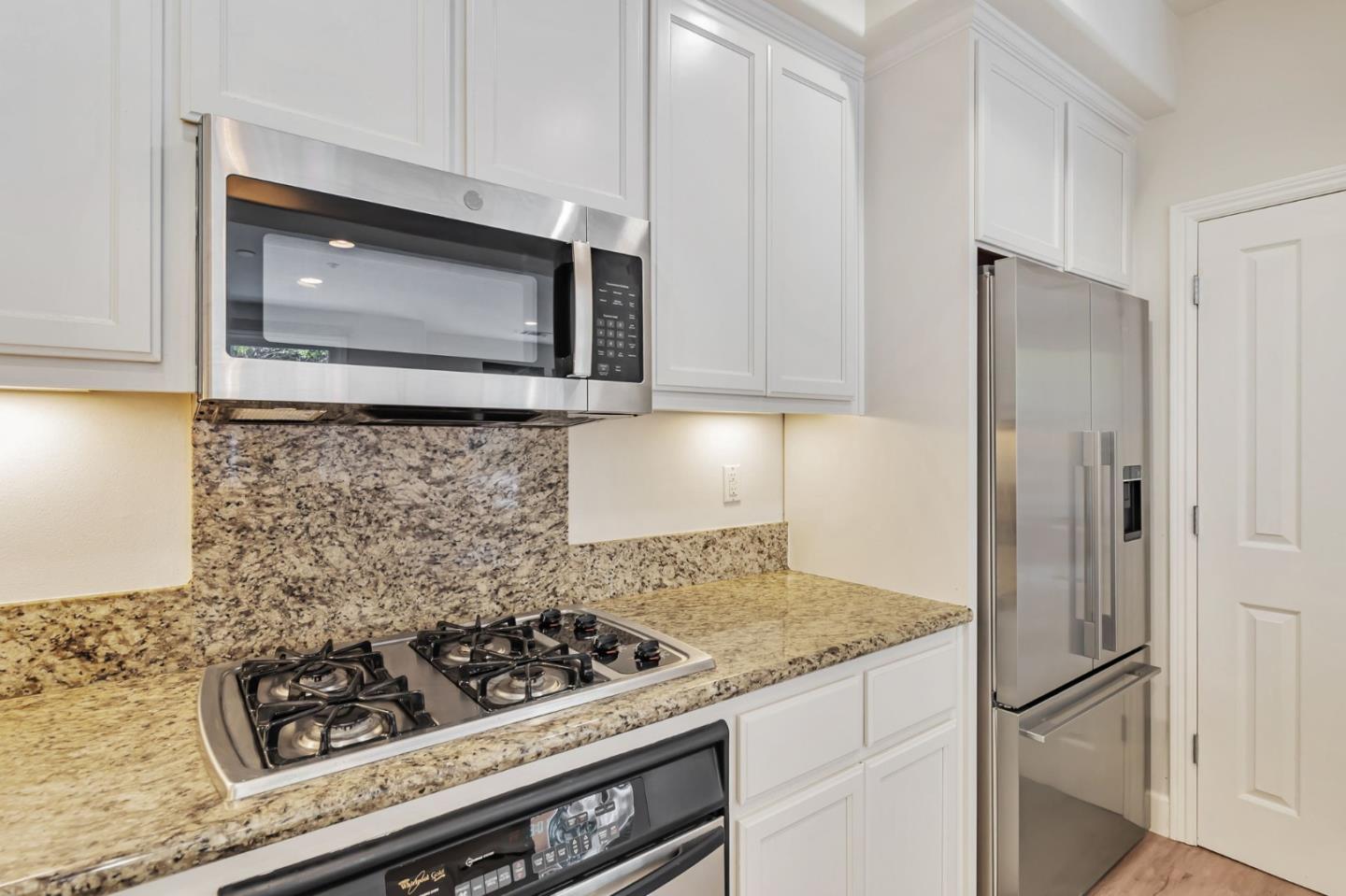 900 Live Oak WAY 903