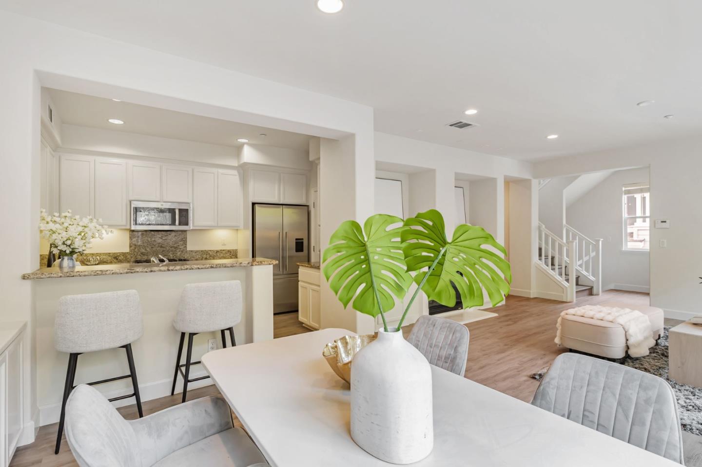 900 Live Oak WAY 903