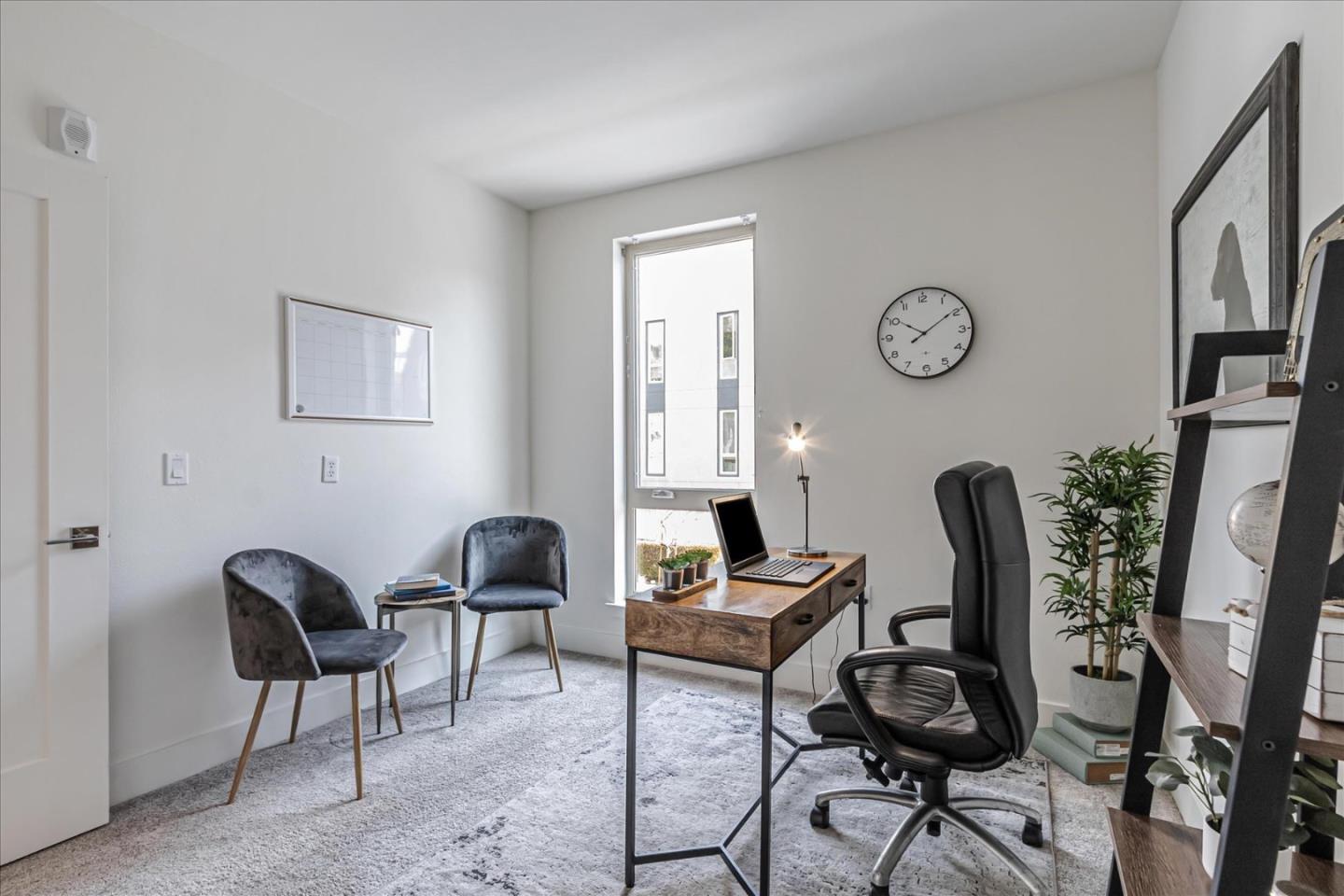 460 Montague EXPY 20