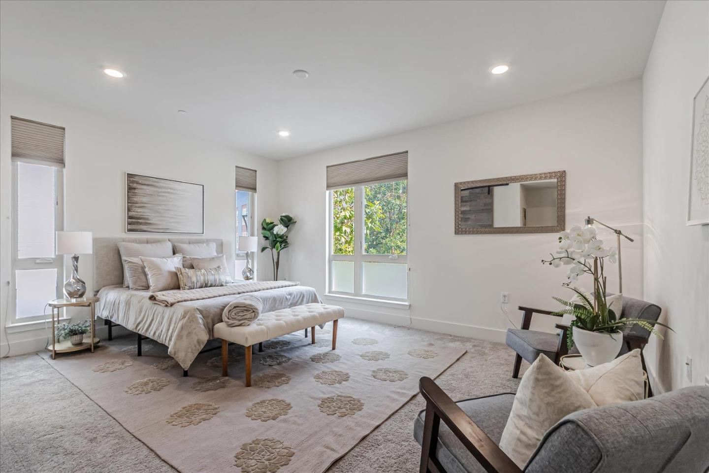 460 Montague EXPY 20