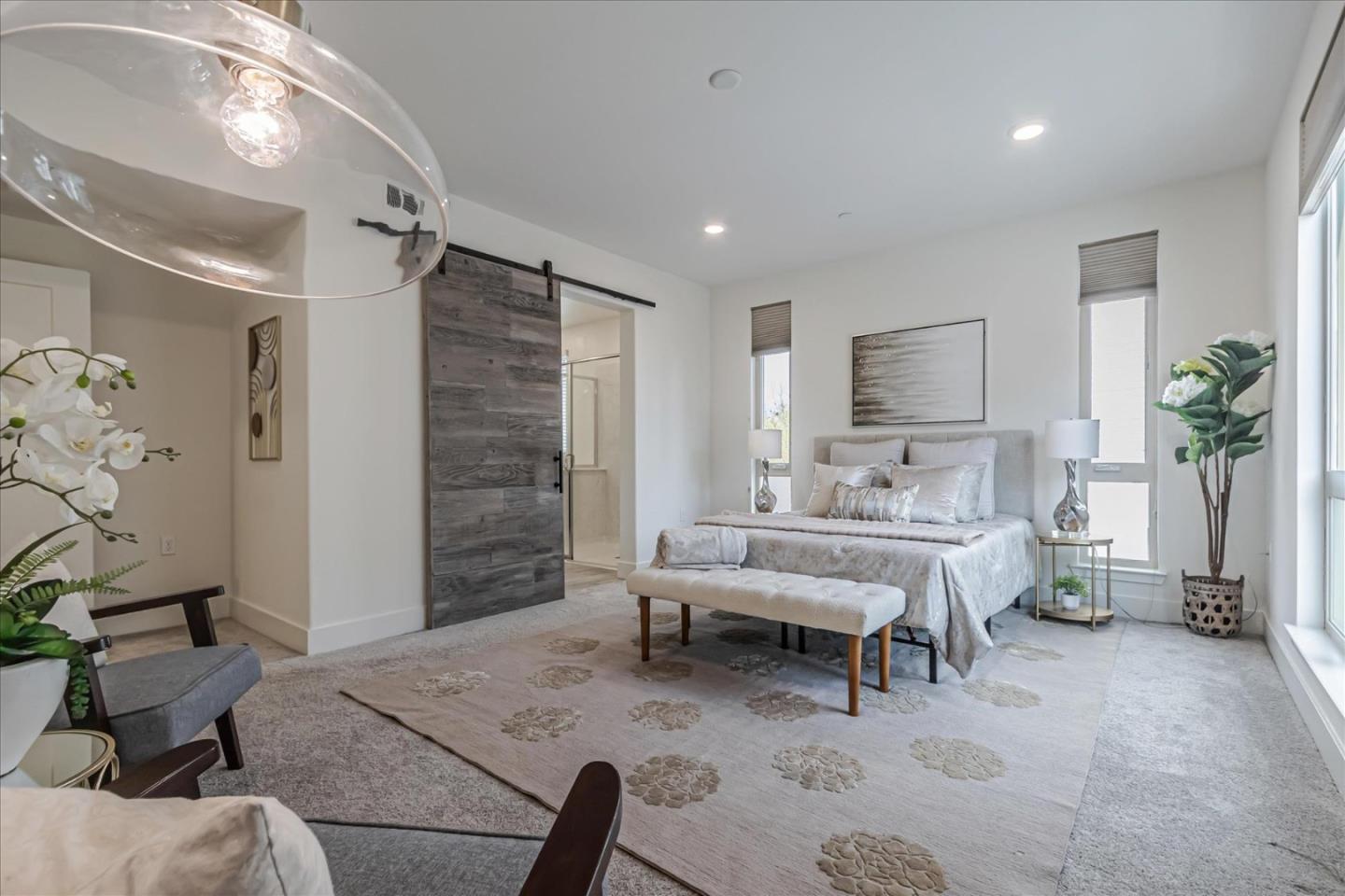 460 Montague EXPY 20