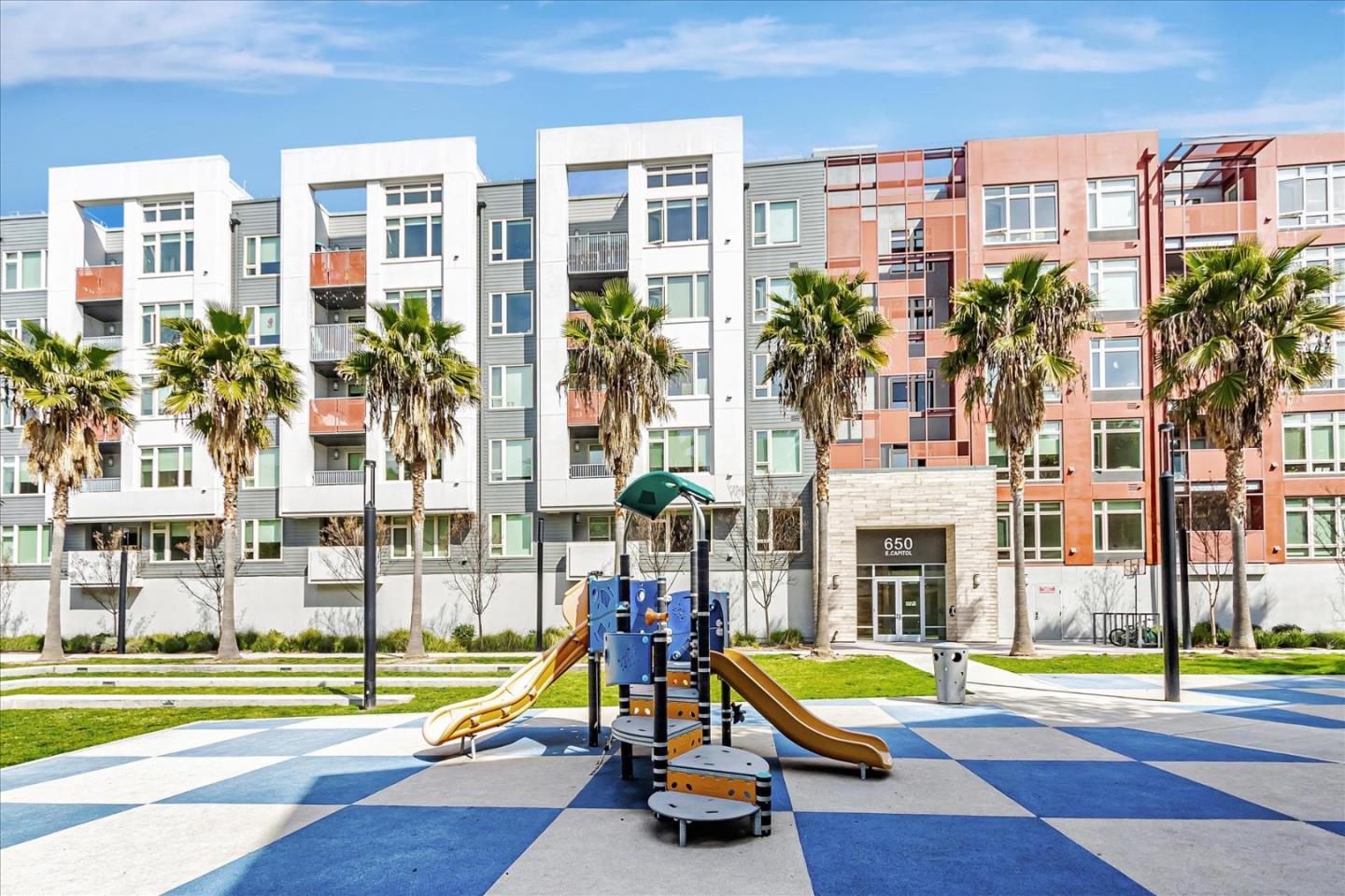 460 Montague EXPY 20