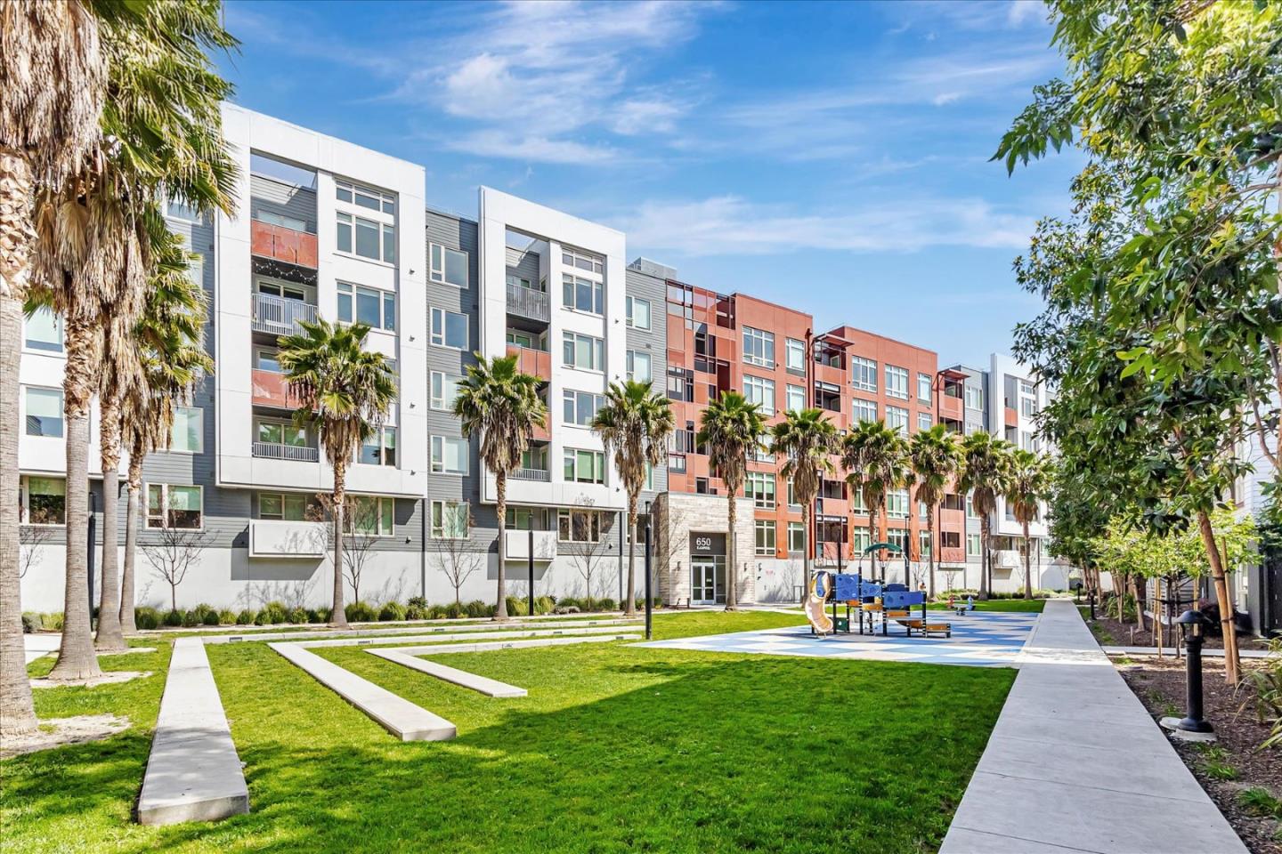 460 Montague EXPY 20