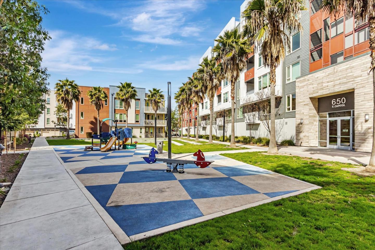 460 Montague EXPY 20