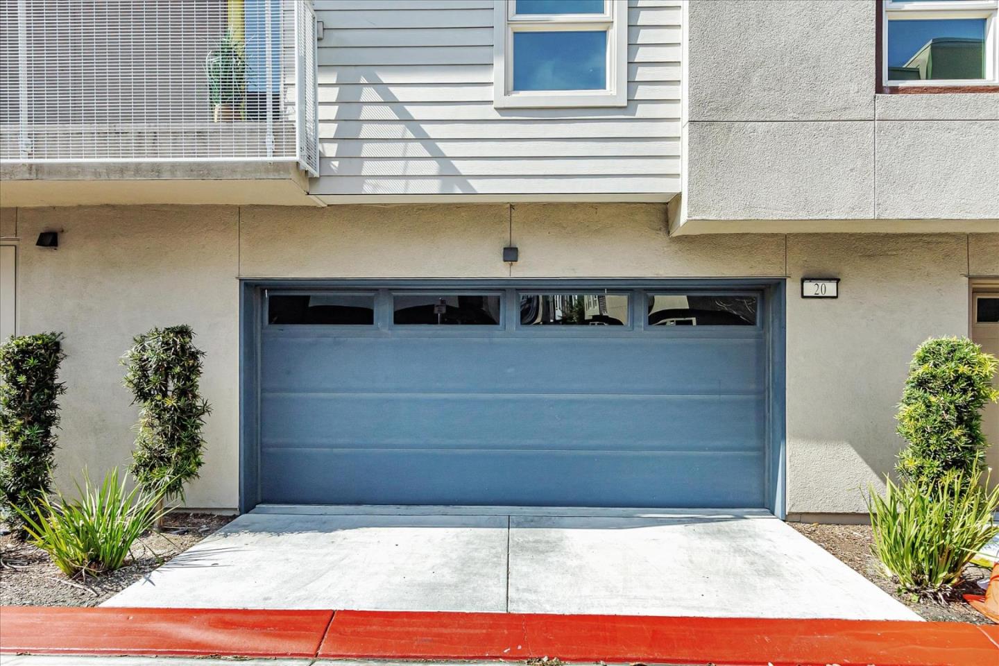 460 Montague EXPY 20