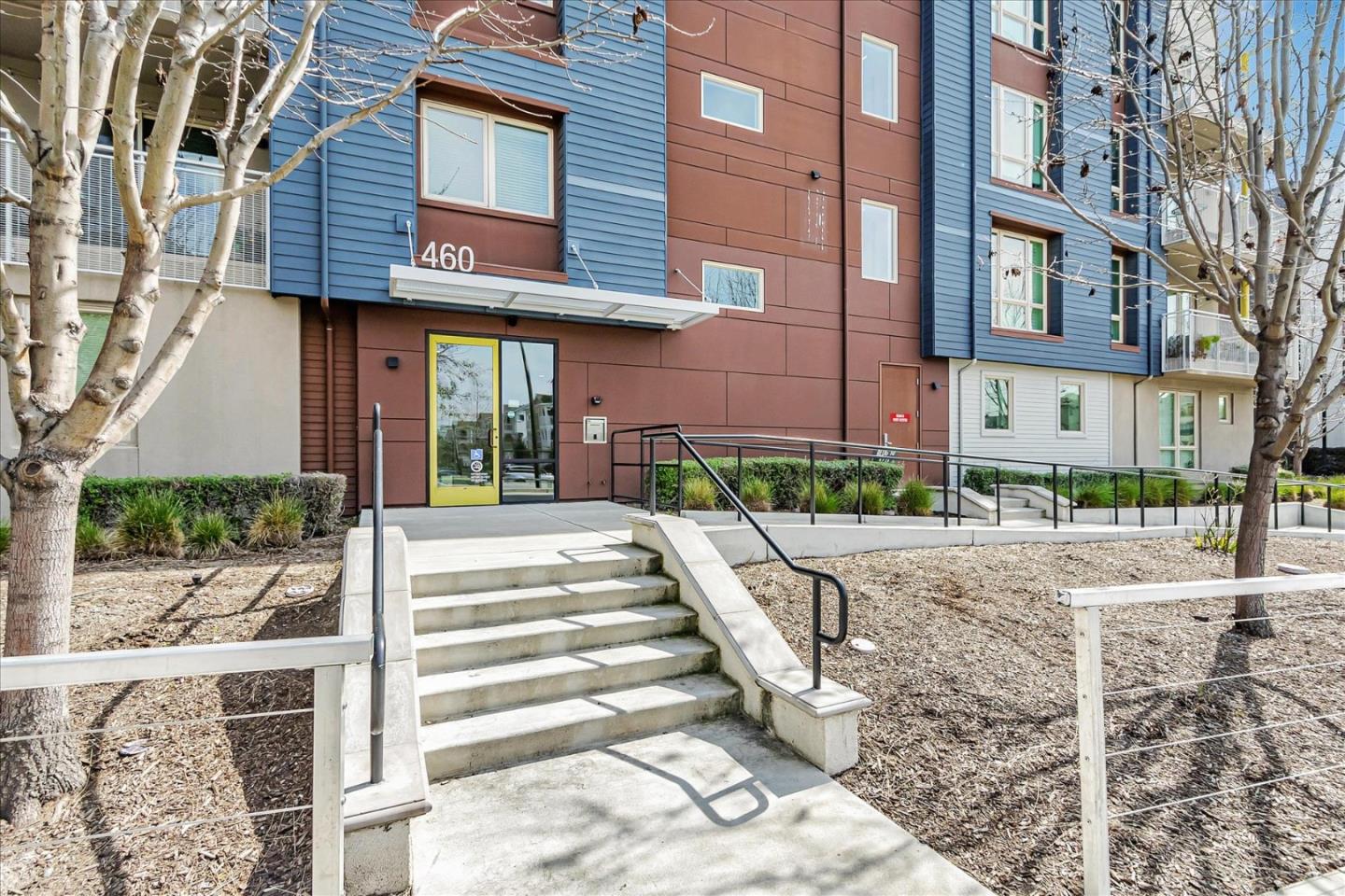 460 Montague EXPY 20