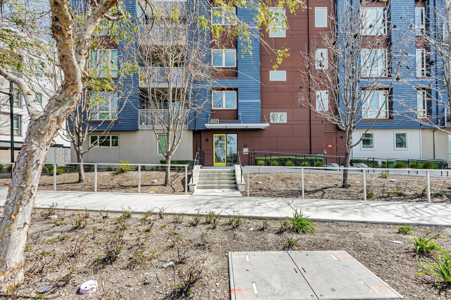 460 Montague EXPY 20