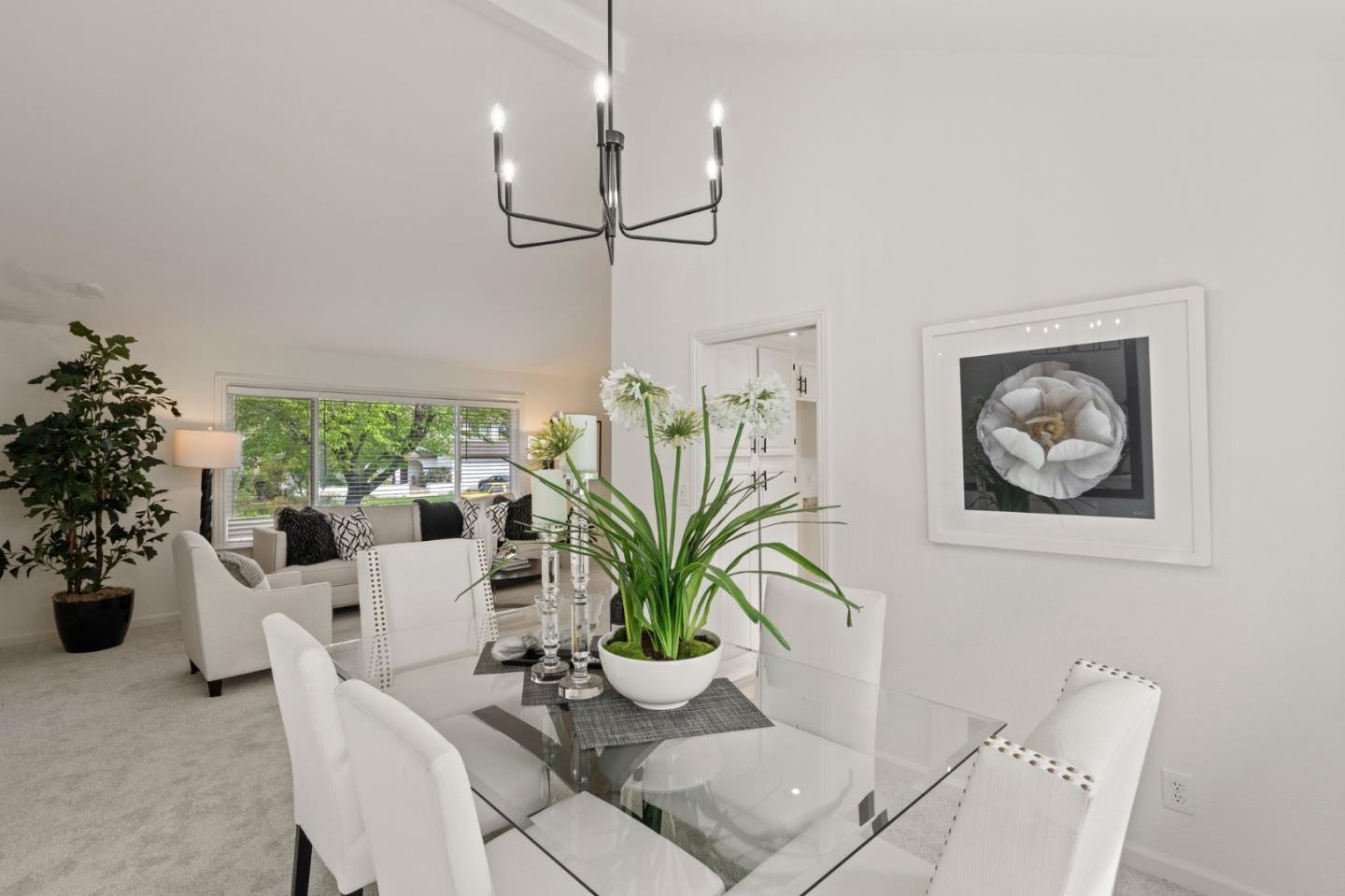 1086 Harvest Meadow CT