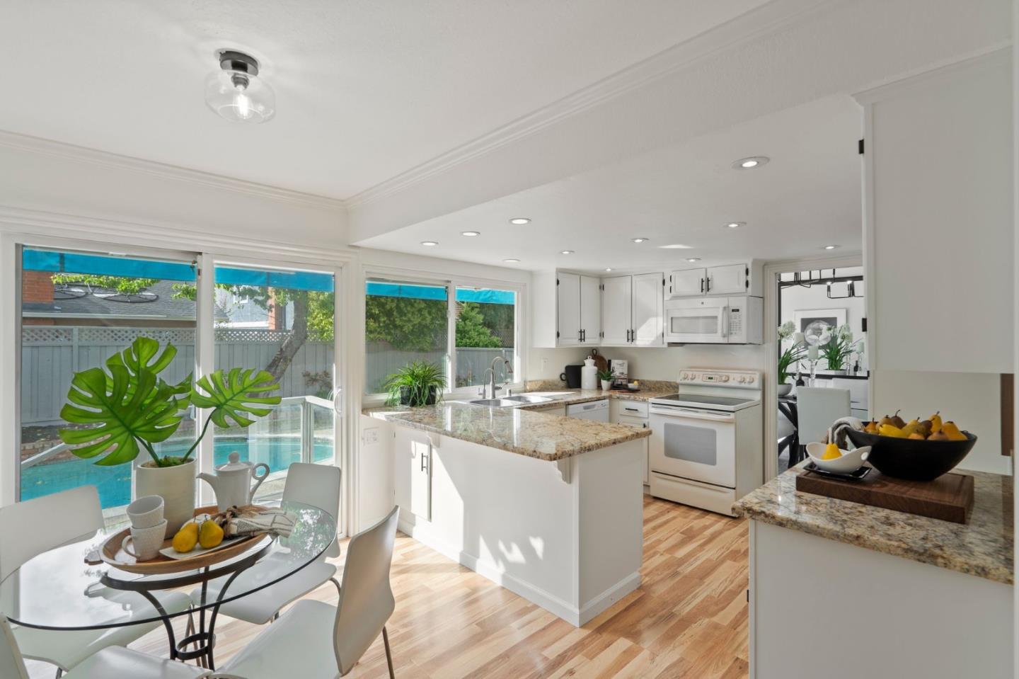 1086 Harvest Meadow CT
