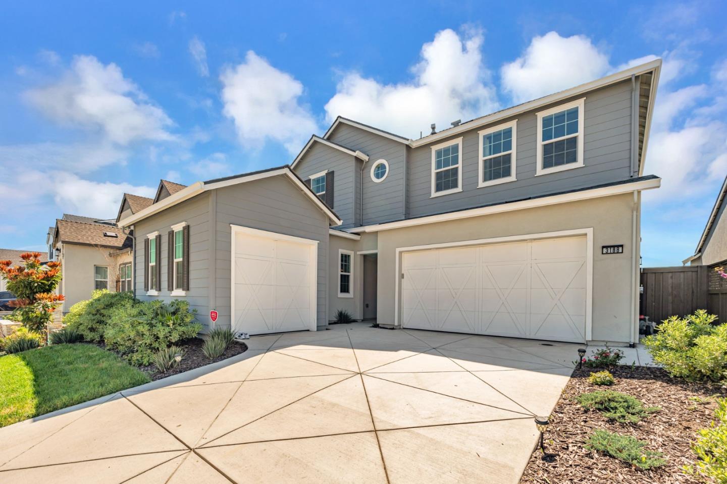 3188 Jake ST