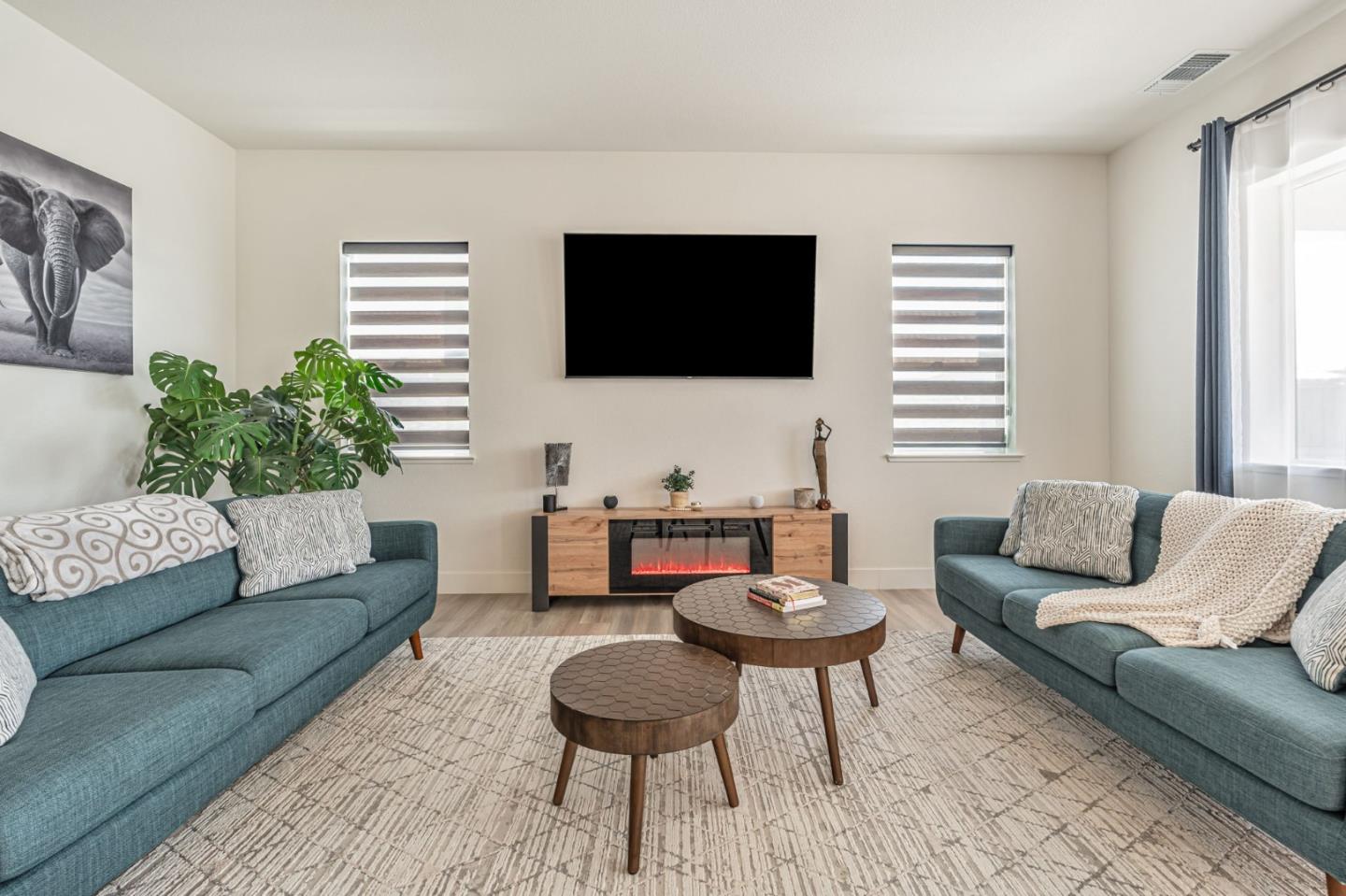 3188 Jake ST