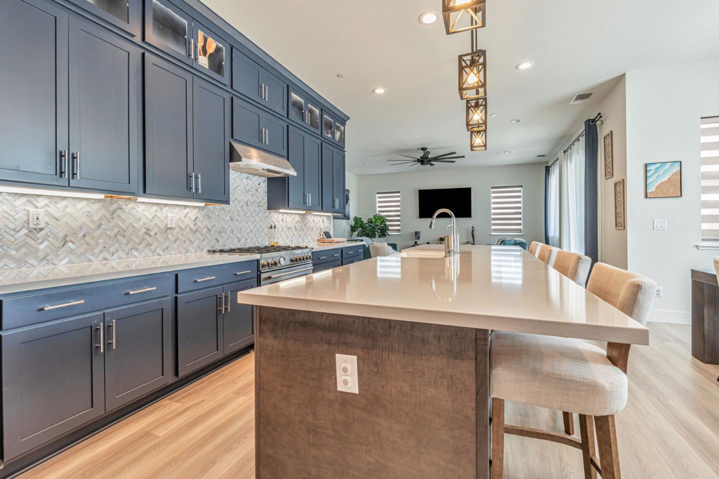 3188 Jake ST