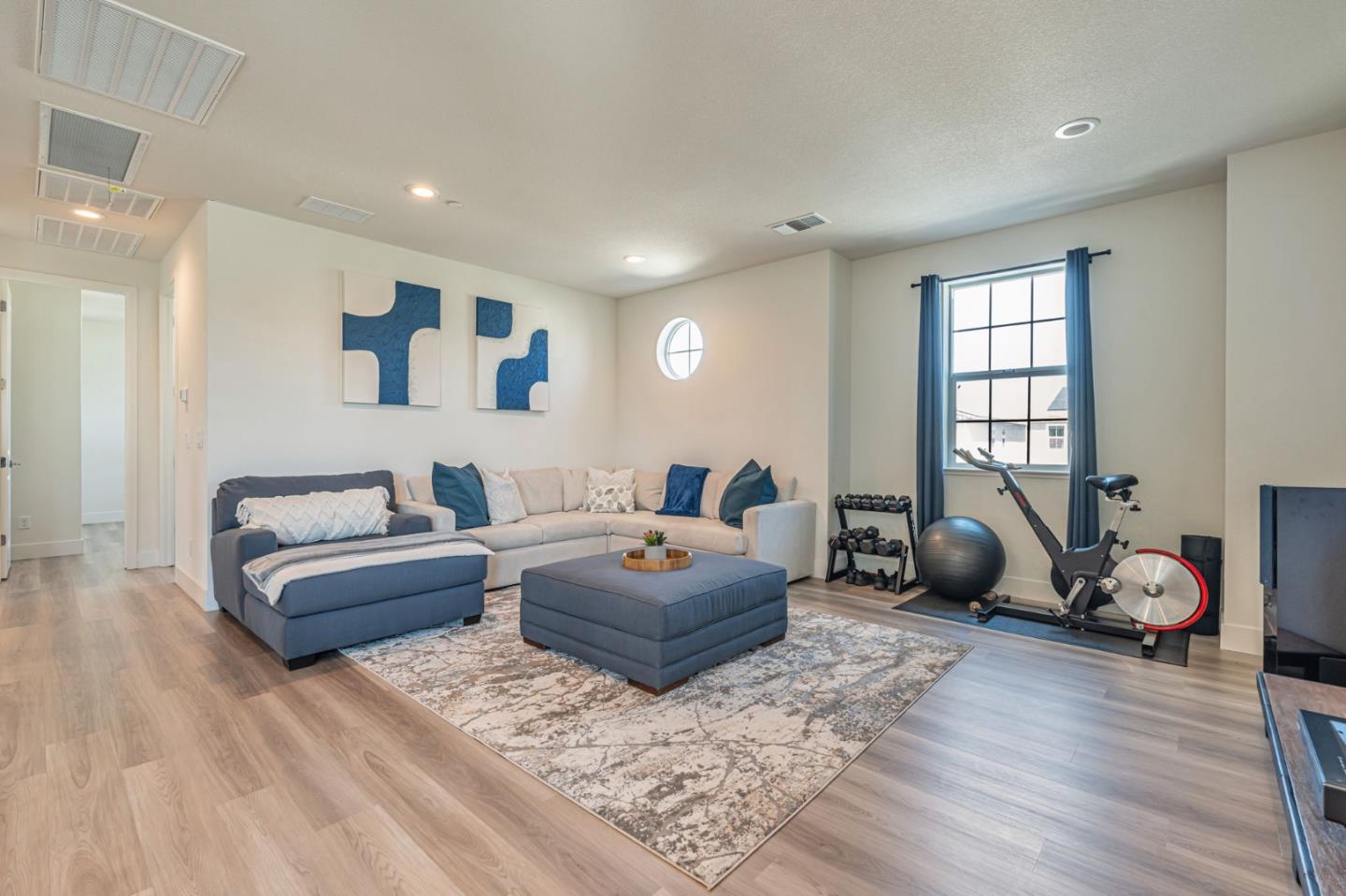 3188 Jake ST
