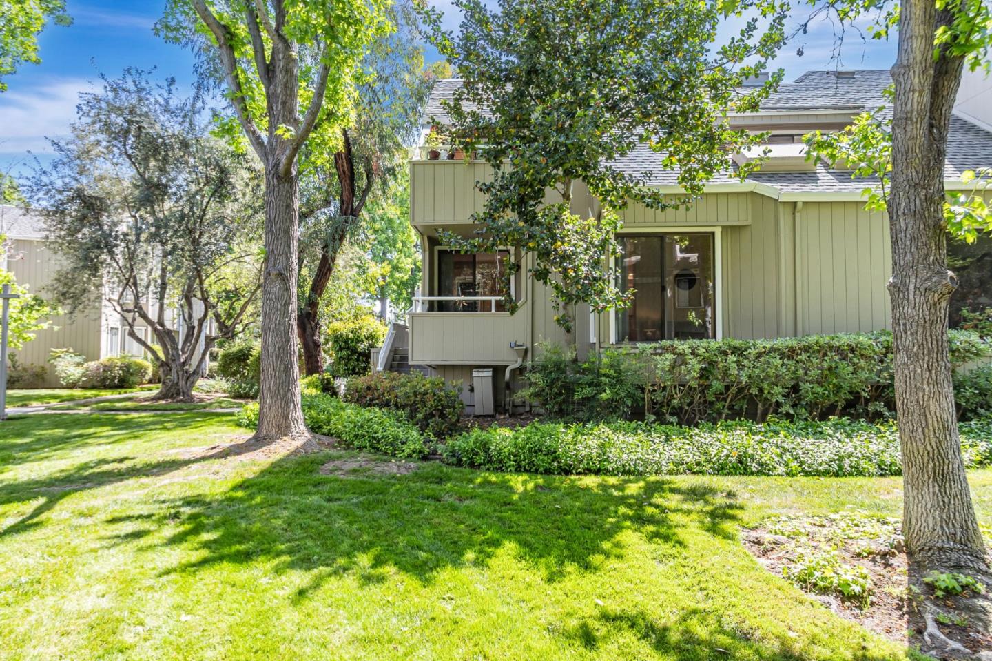 1763 Braddock CT