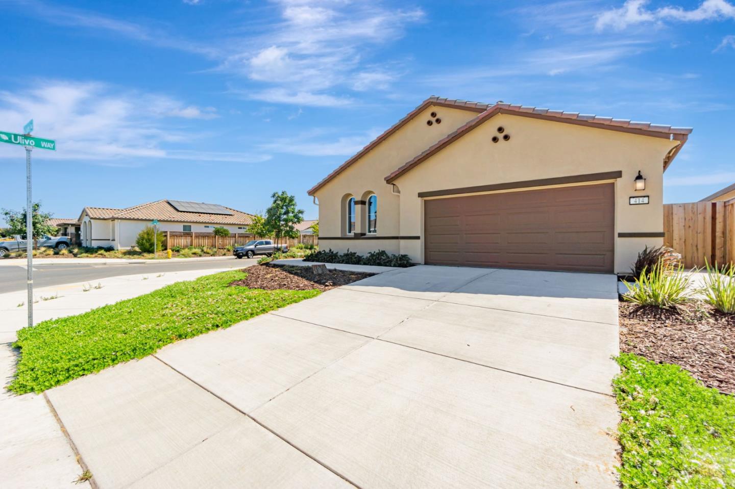 414 Ledro Way