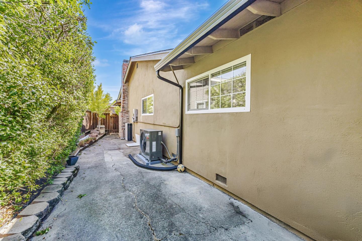 1741 Los Altos Drive