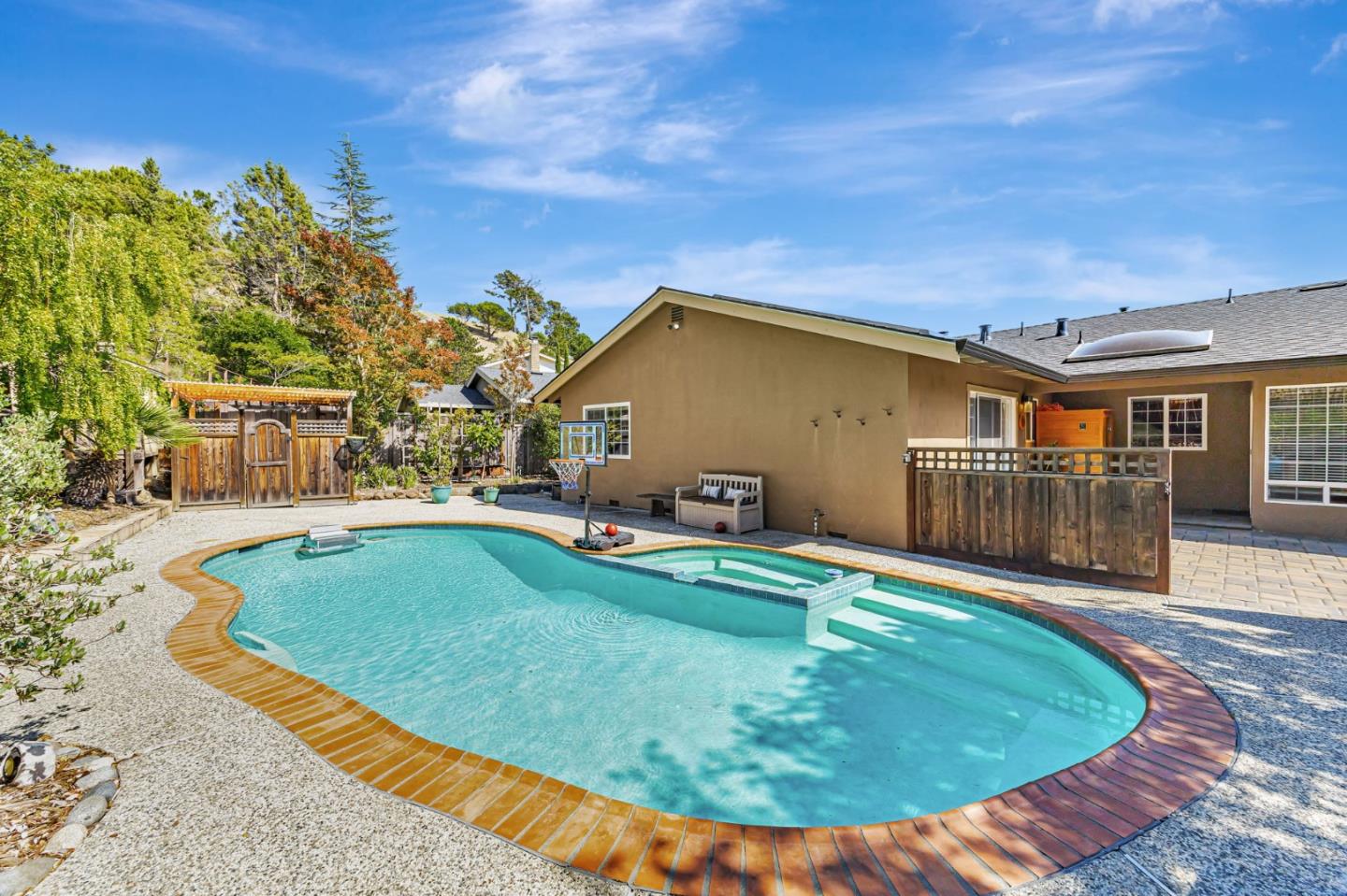 1741 Los Altos Drive