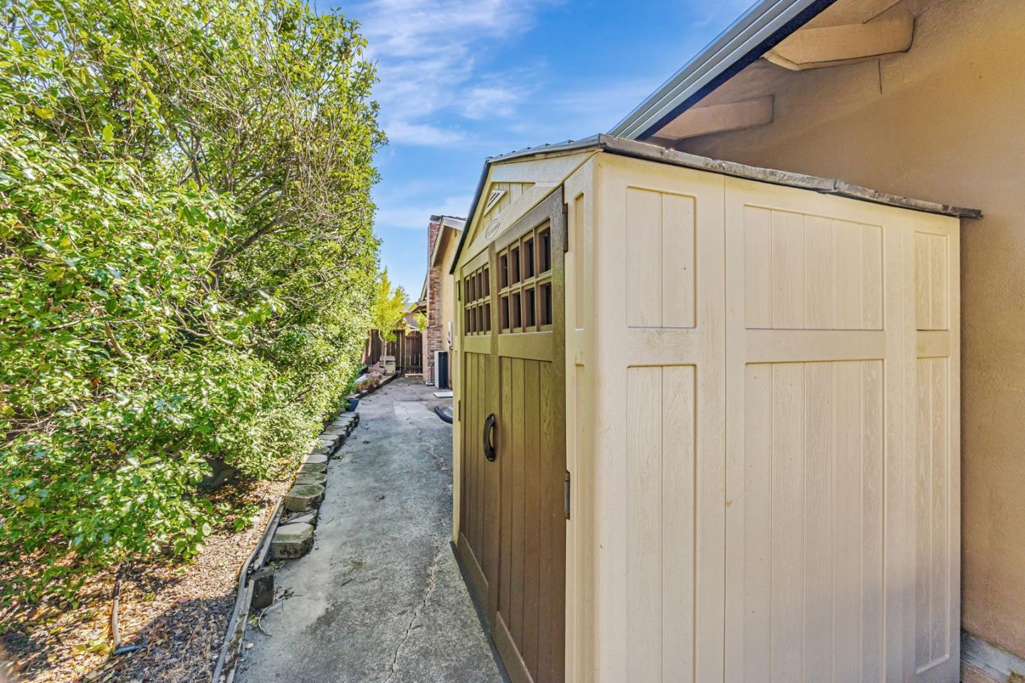 1741 Los Altos Drive