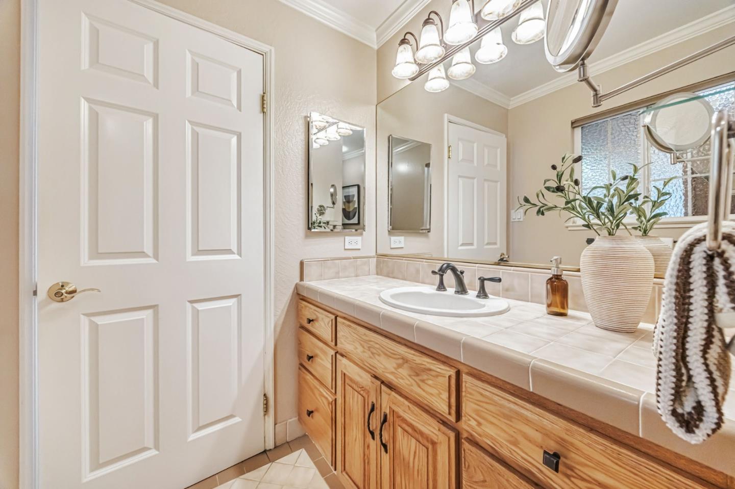 1741 Los Altos Drive