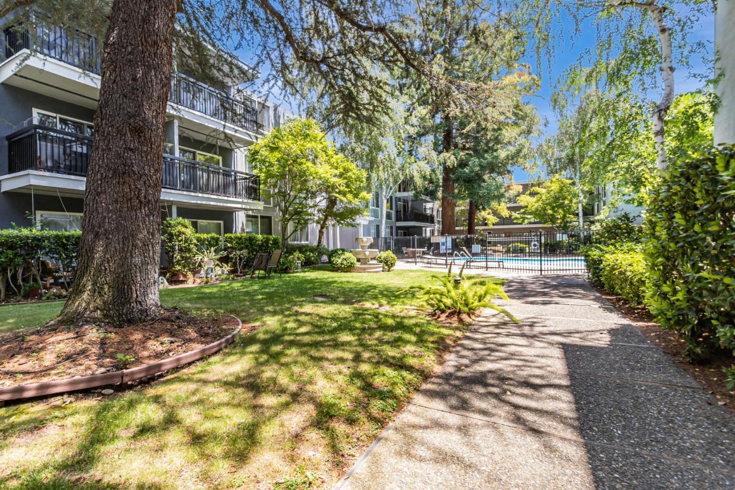 181 Del Medio Avenue 307