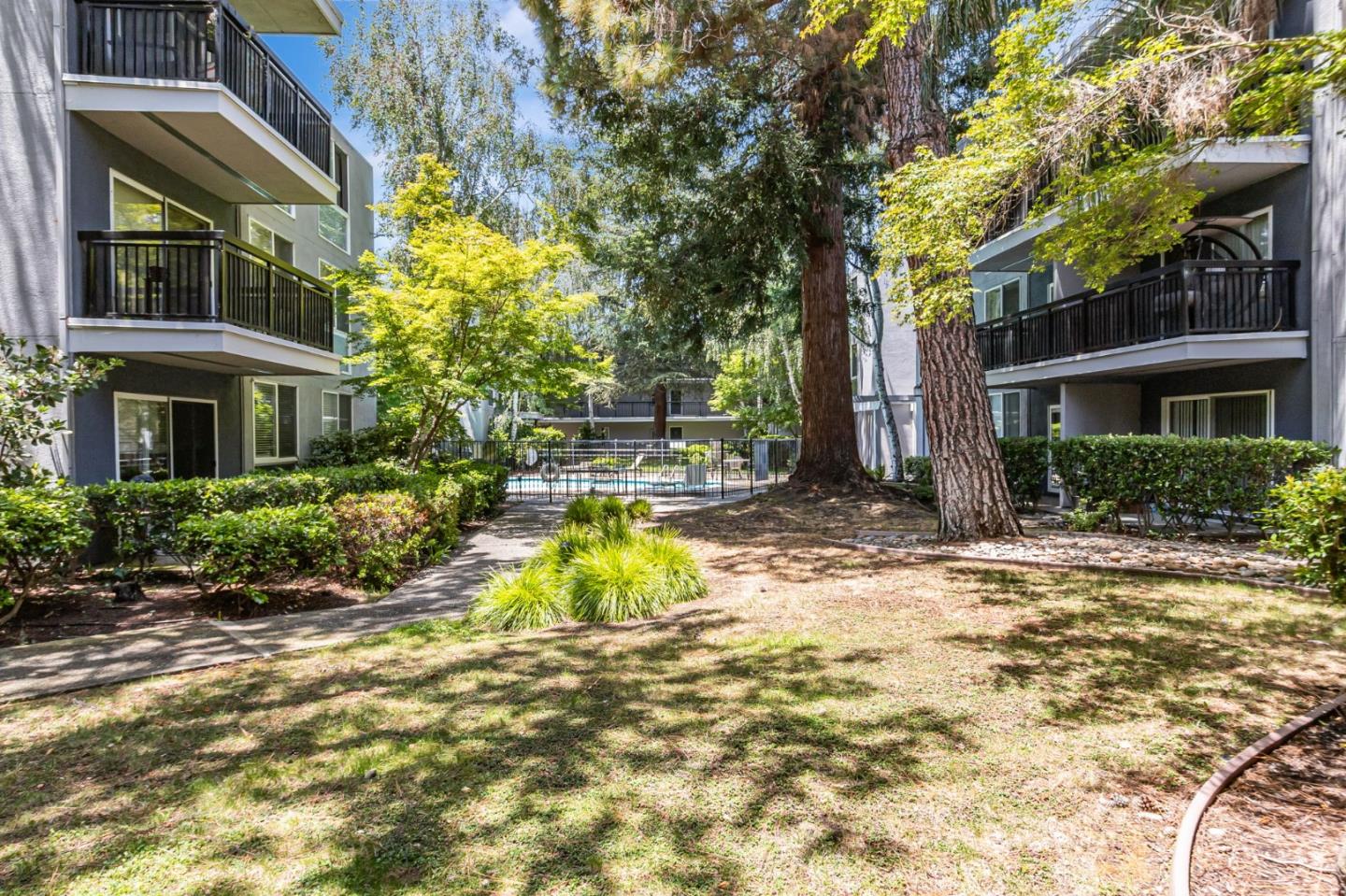 181 Del Medio Avenue 307