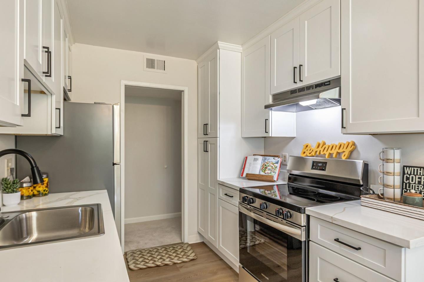 181 Del Medio Avenue 307