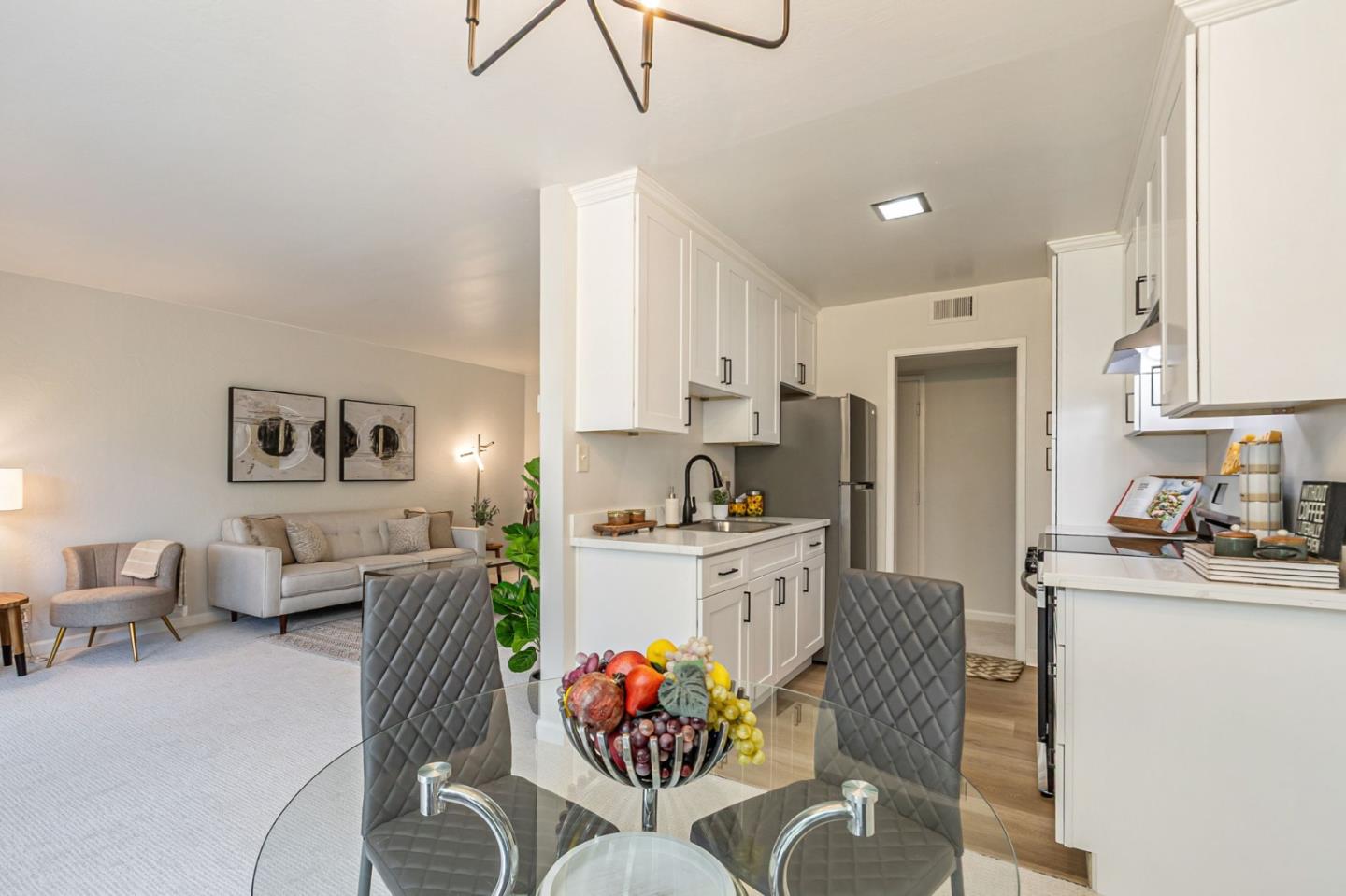 181 Del Medio Avenue 307