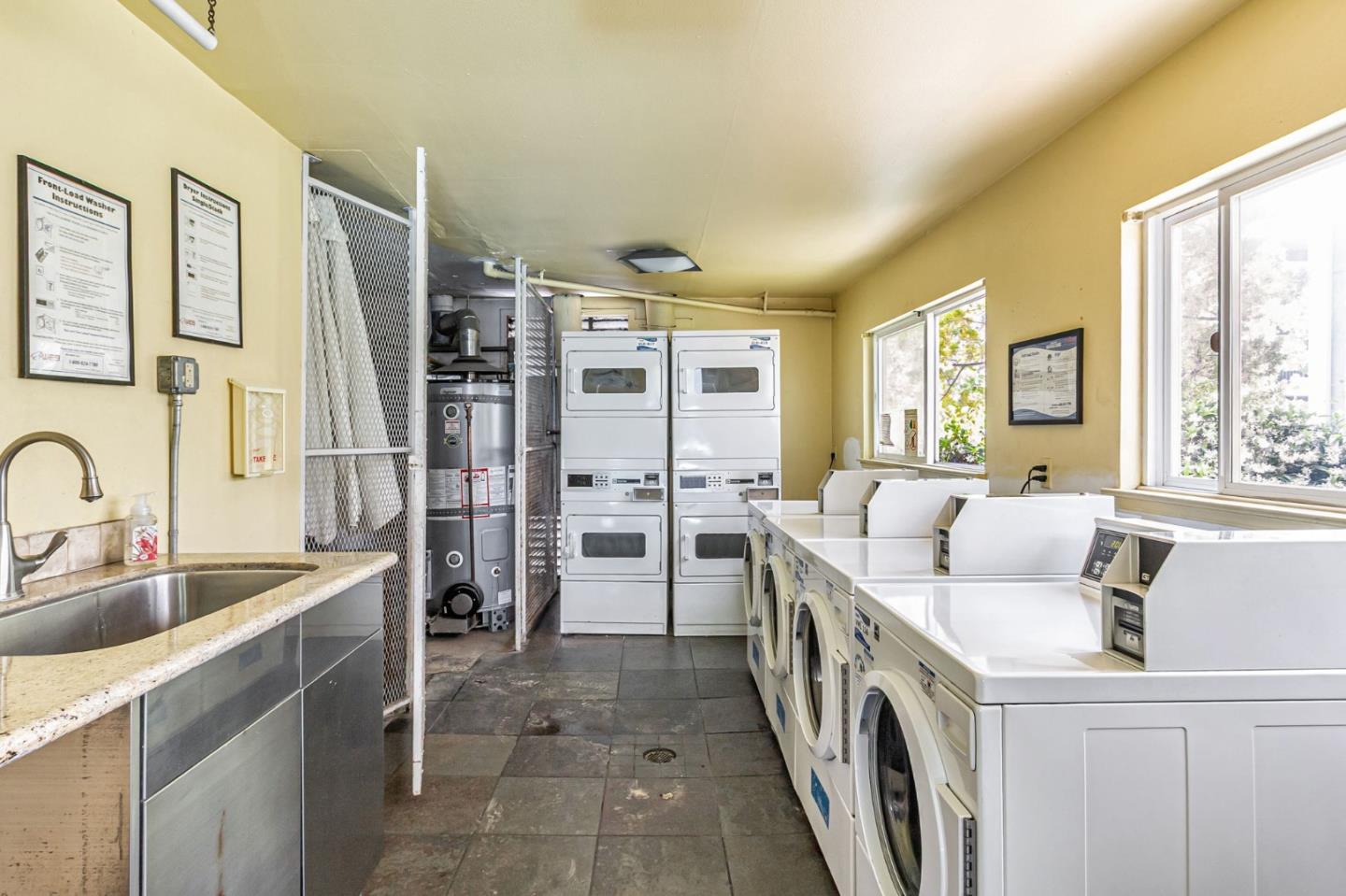 181 Del Medio Avenue 307