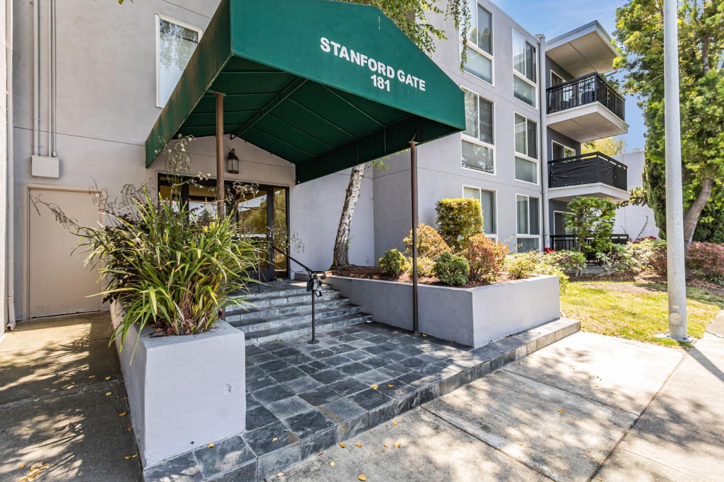 181 Del Medio Avenue 307