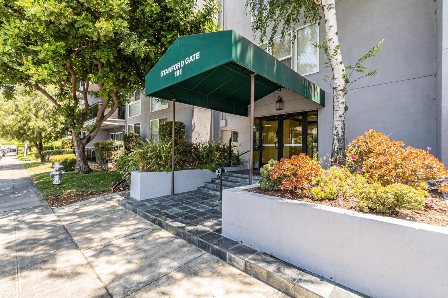 181 Del Medio Avenue 307