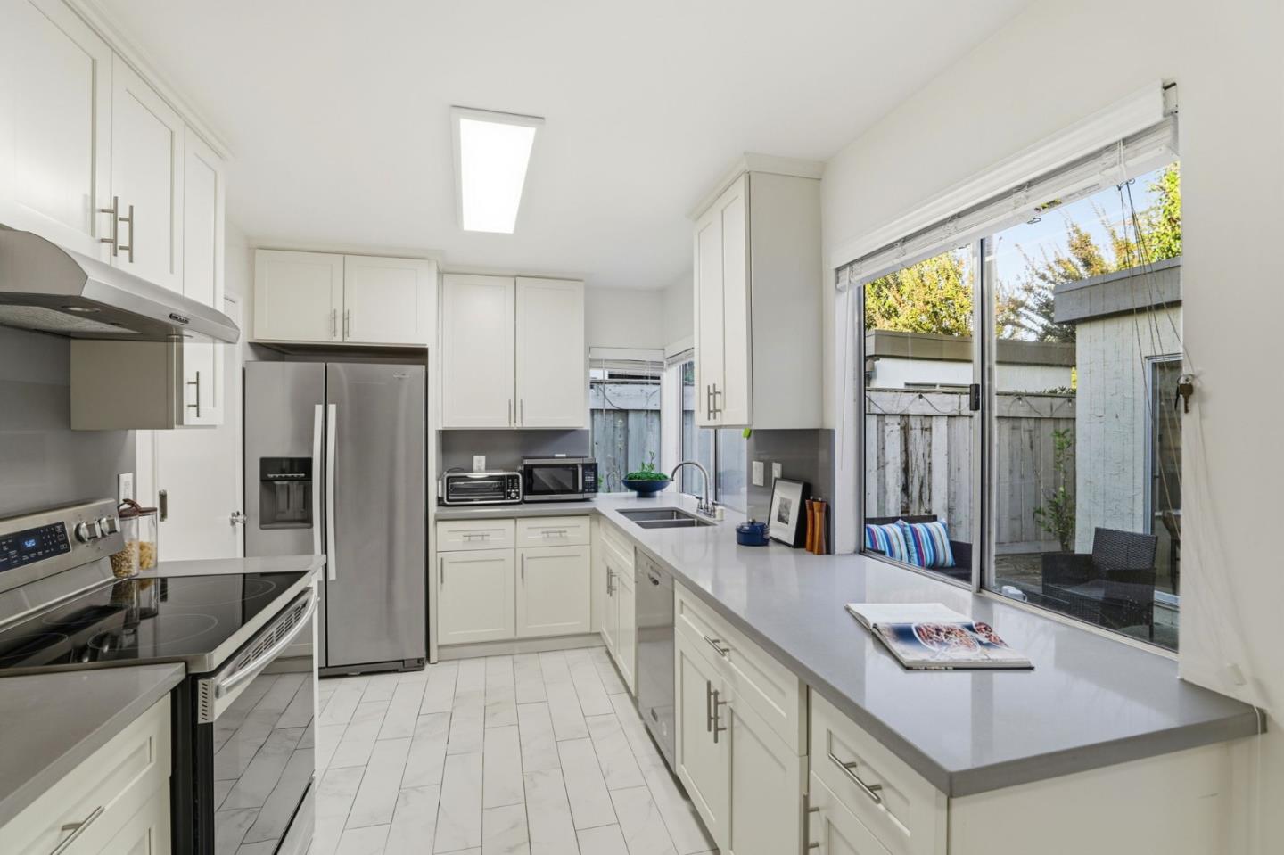 1092 Strayer Drive