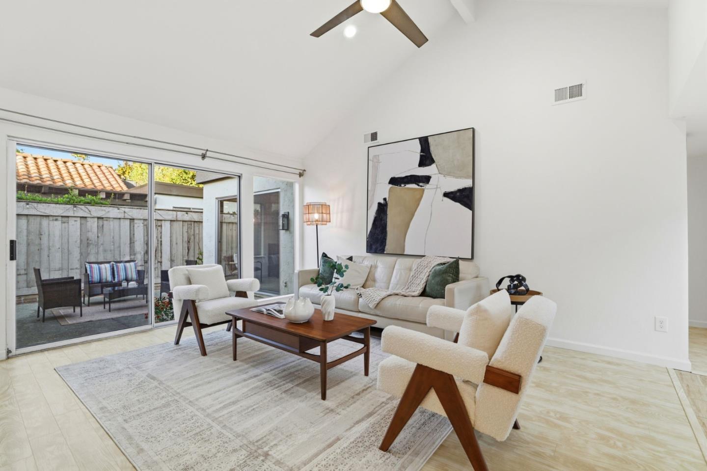 1092 Strayer Drive