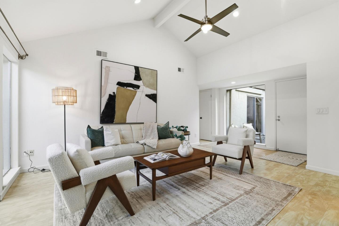 1092 Strayer Drive