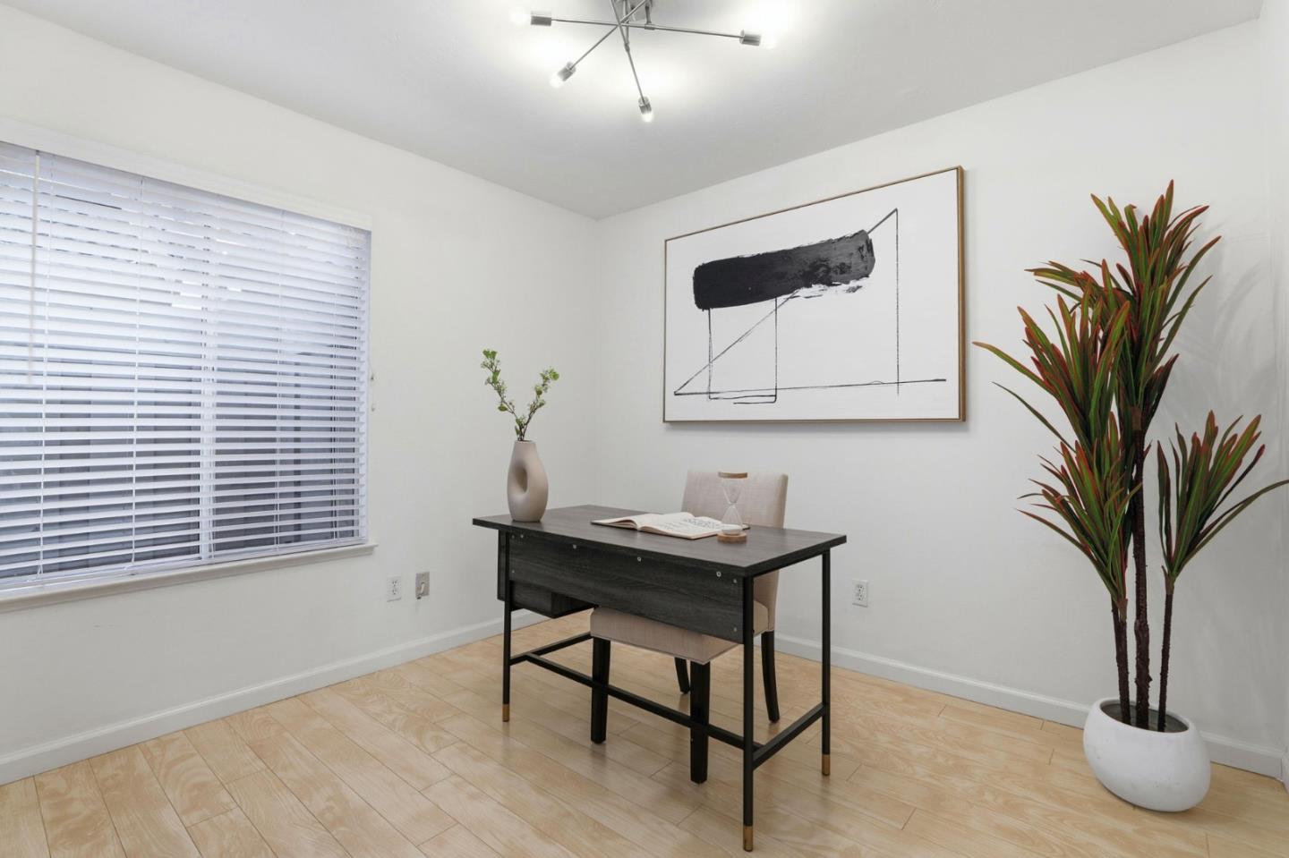 1092 Strayer Drive
