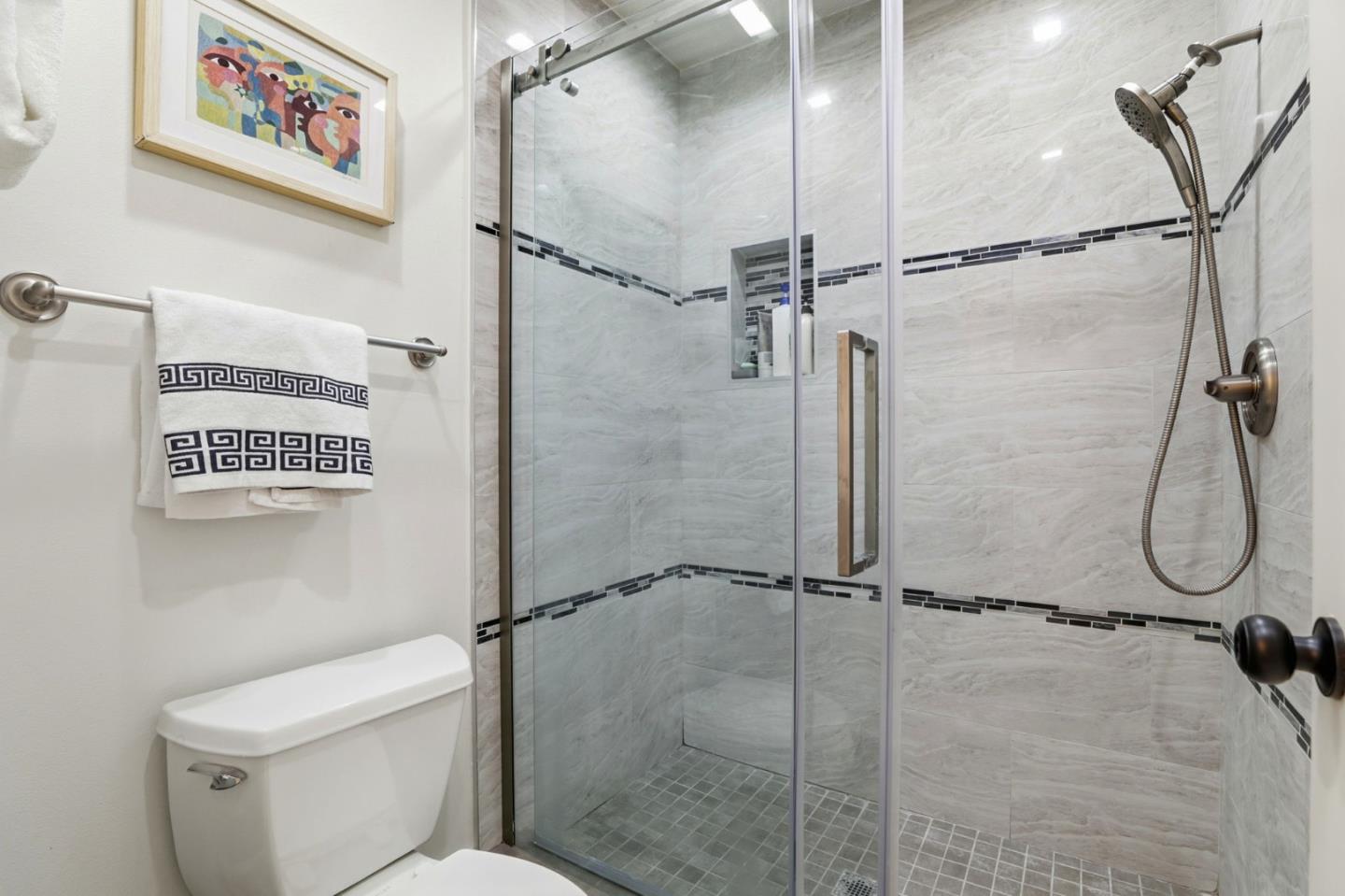 1092 Strayer Drive