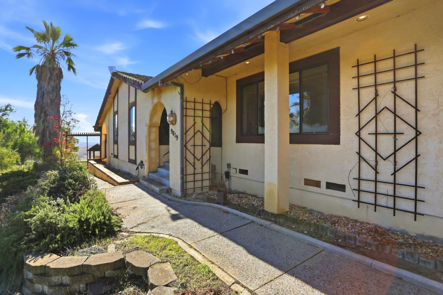 9019 Doubletree Lane