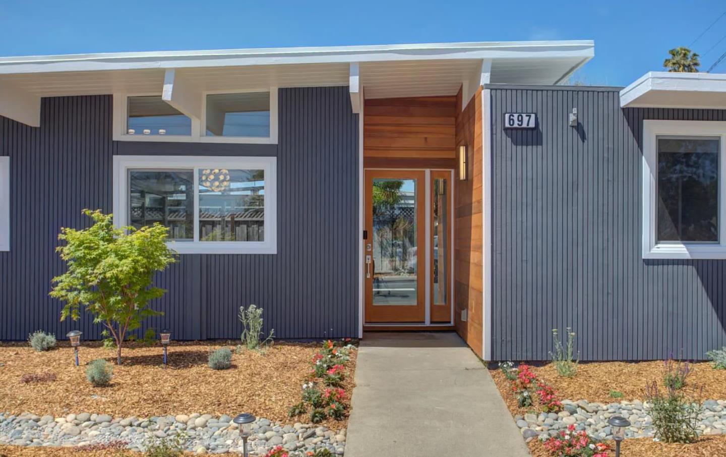 697 Edna Way