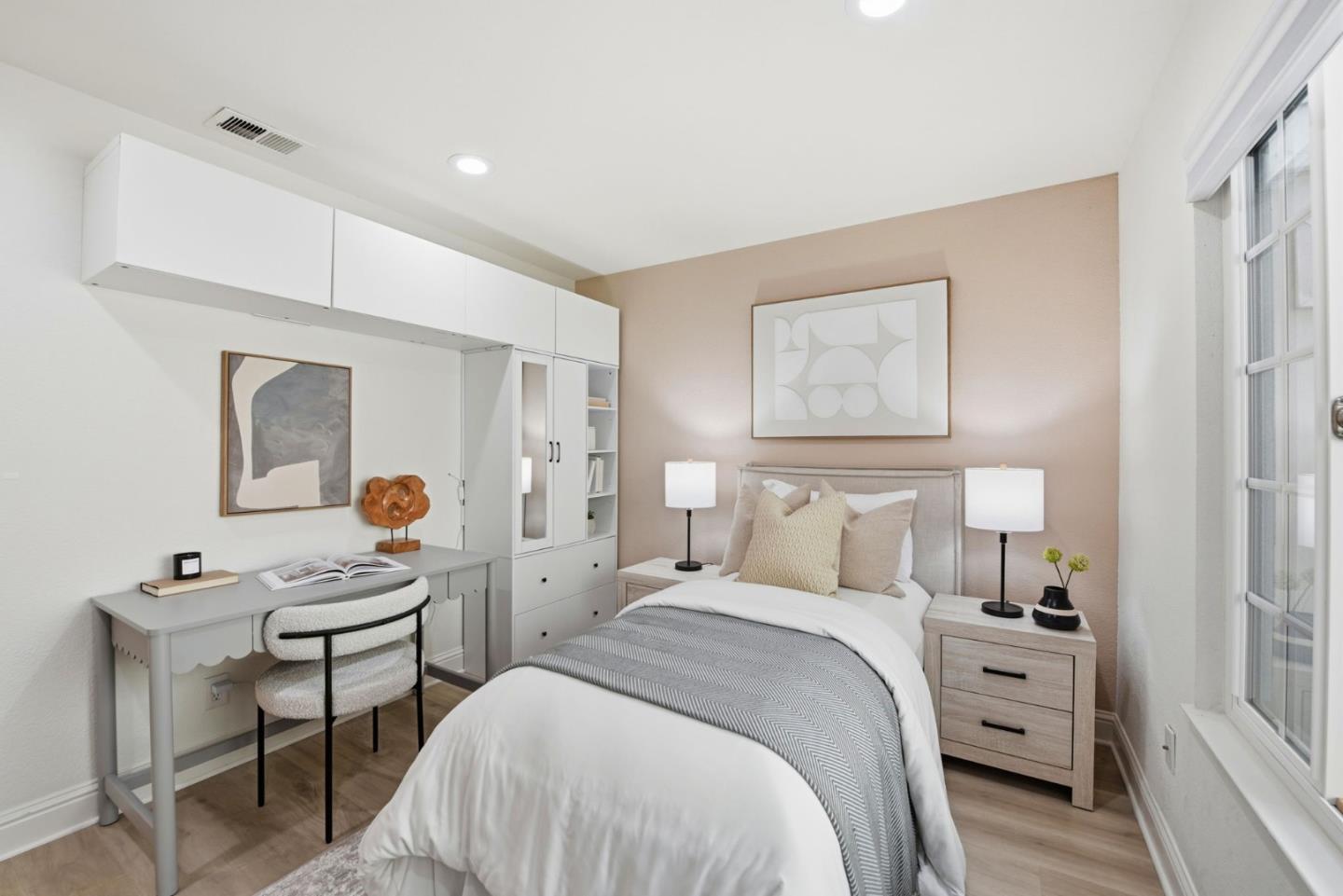 4822 La Habra Street