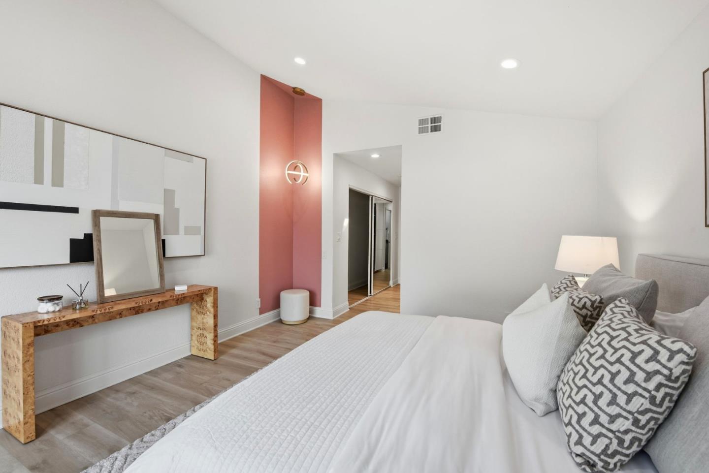 4822 La Habra Street