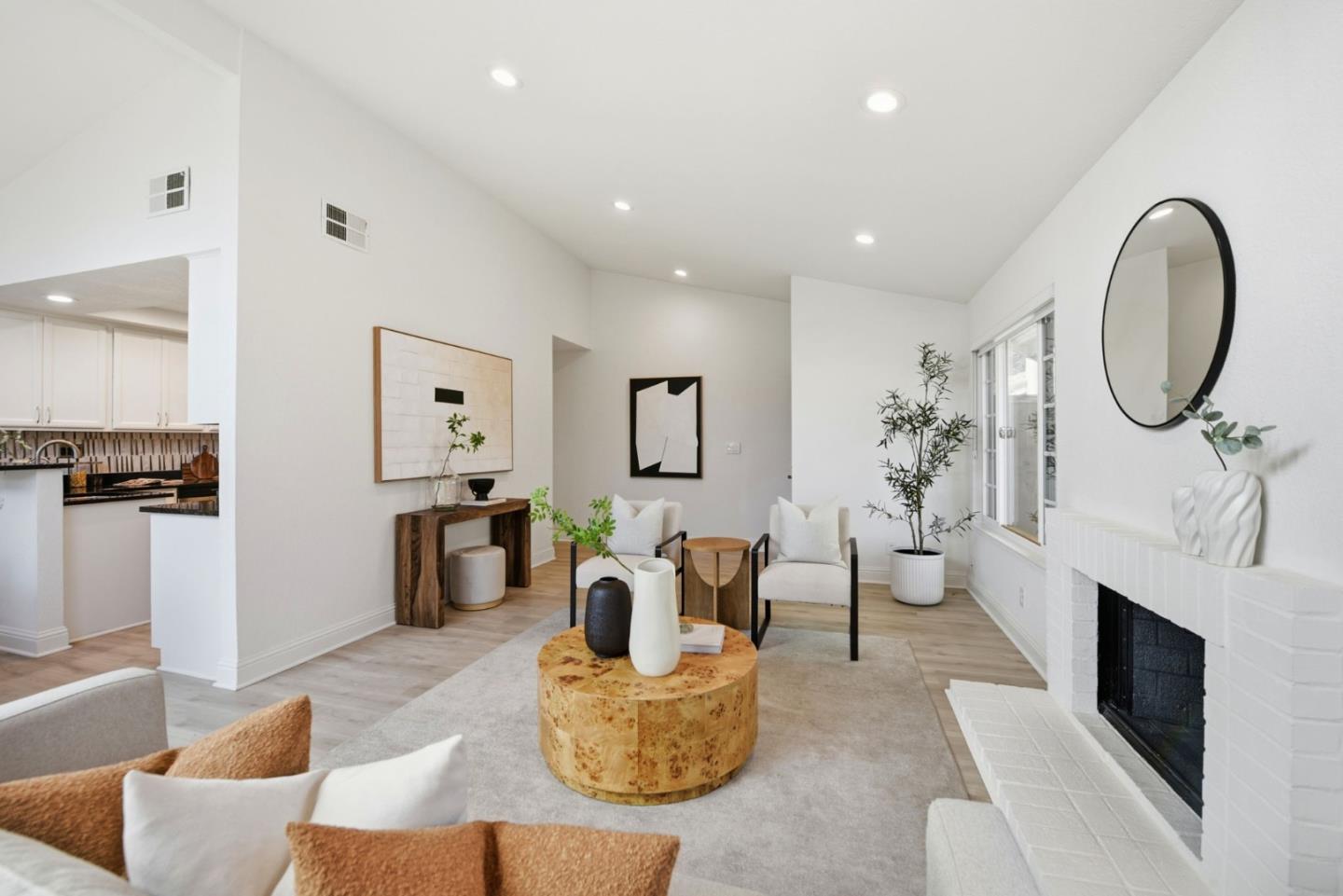 4822 La Habra Street