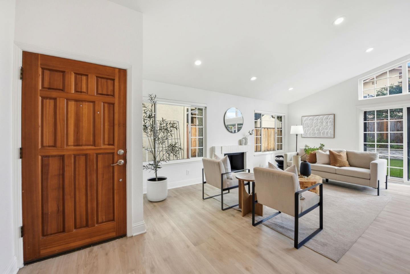 4822 La Habra Street