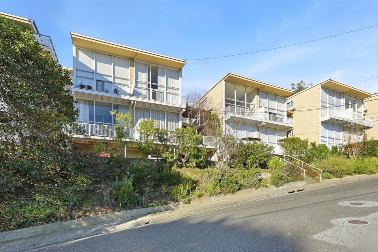 404 Portofino Drive 3