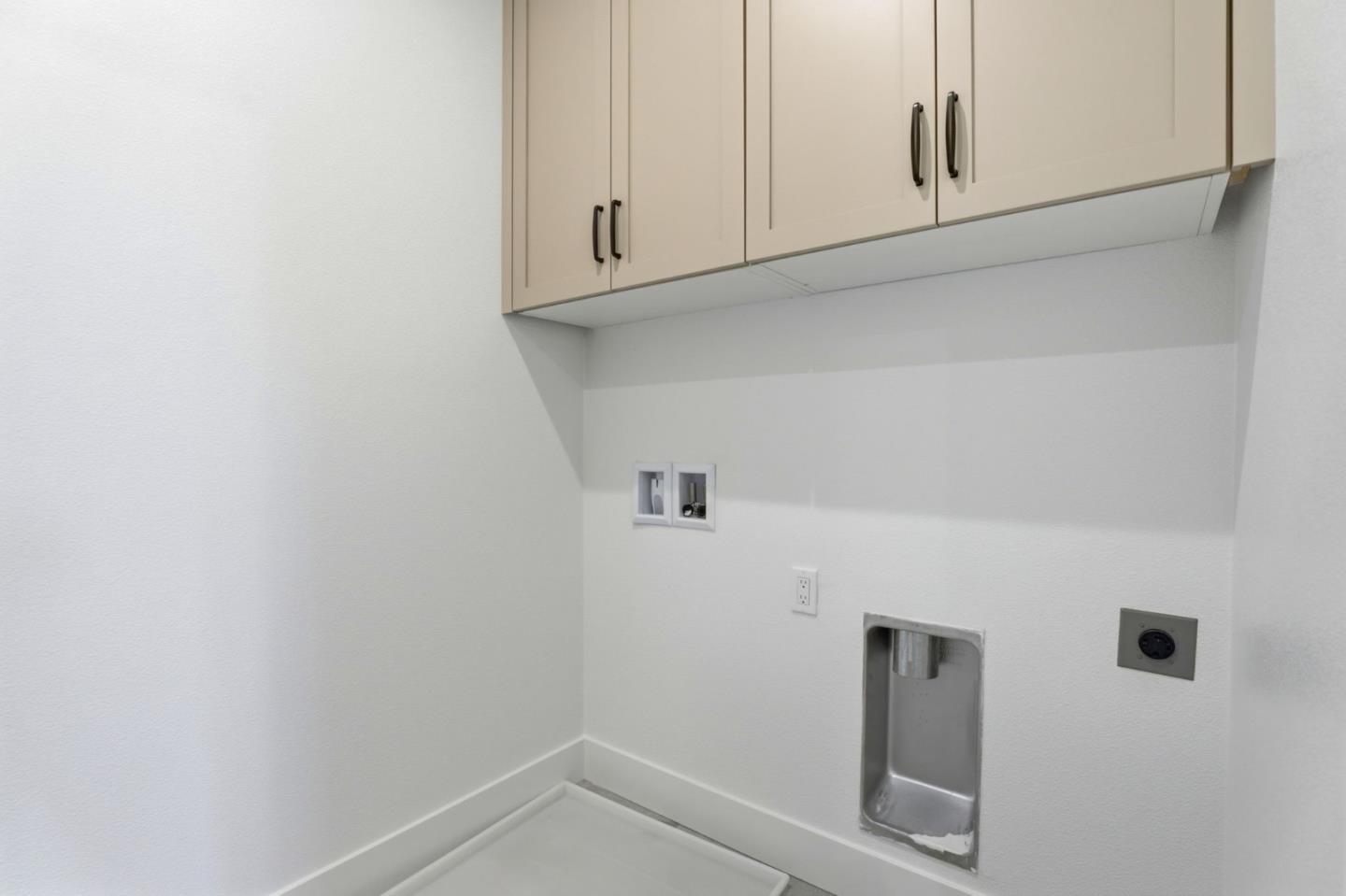 7376 Ailes Court