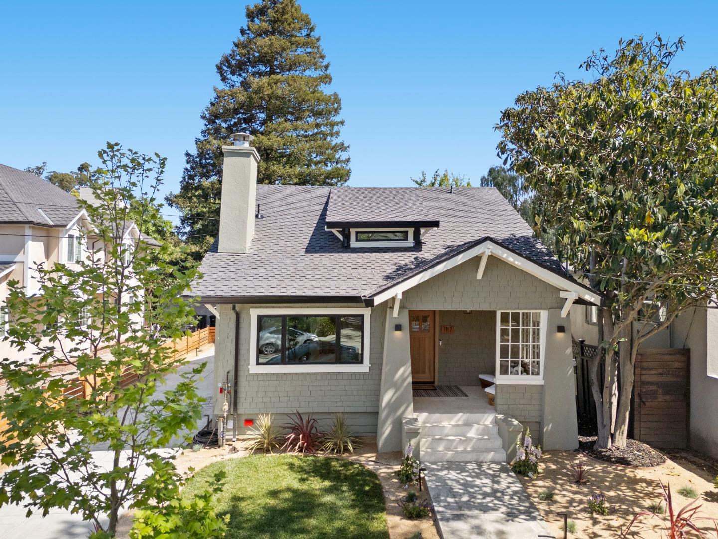 1117 Palm Drive