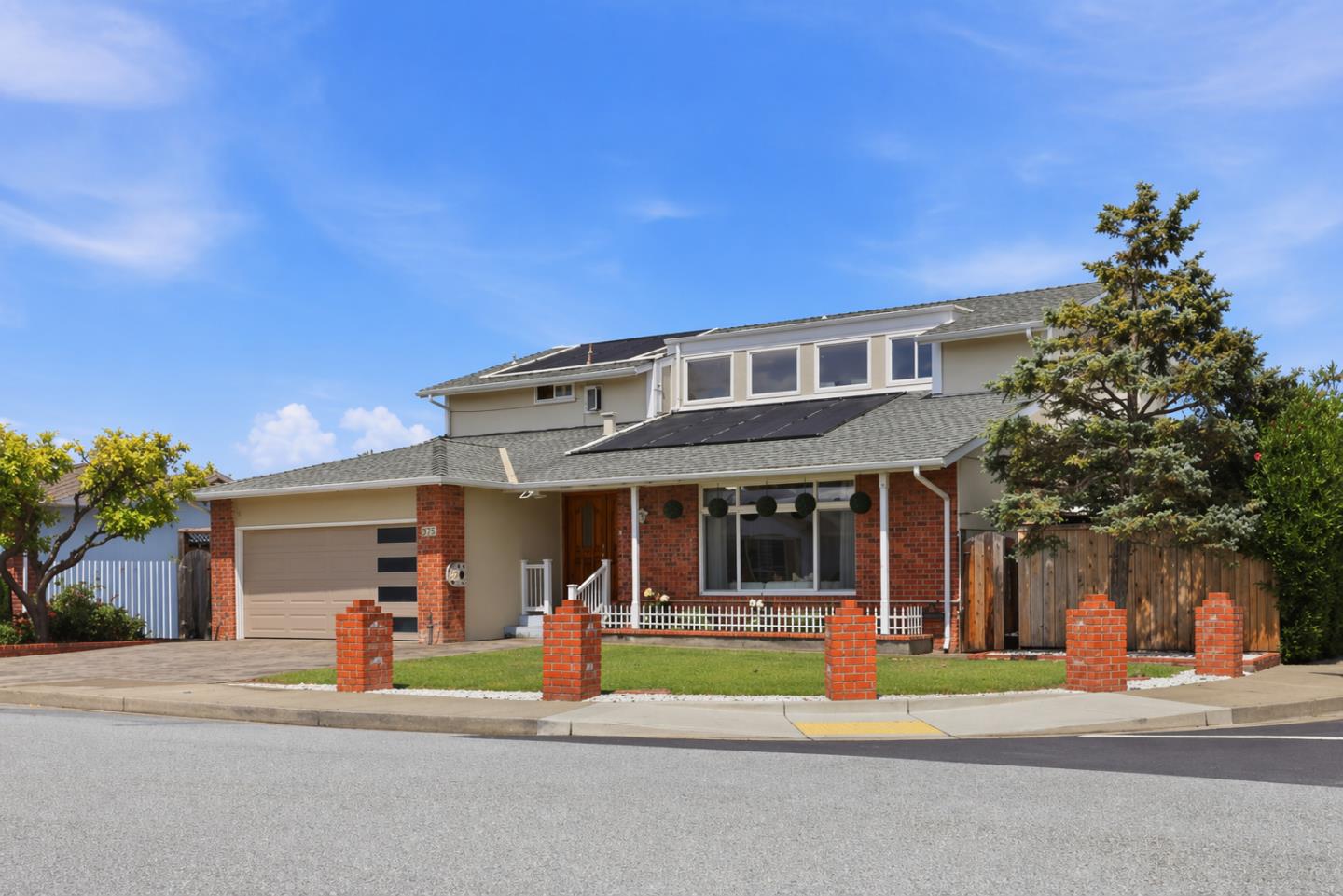 673 Harvester Drive