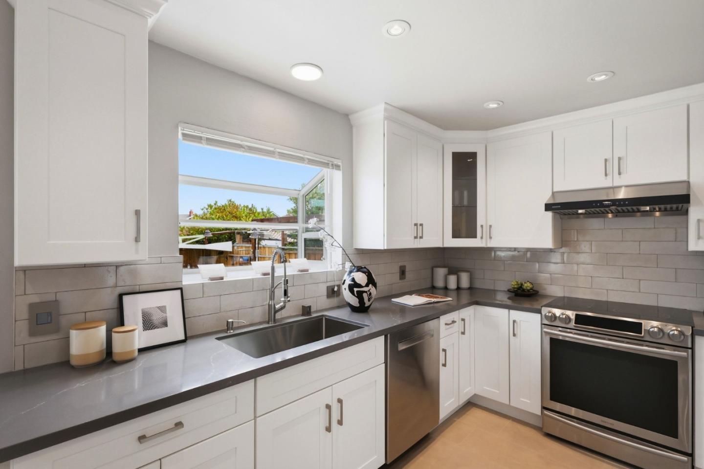 673 Harvester Drive