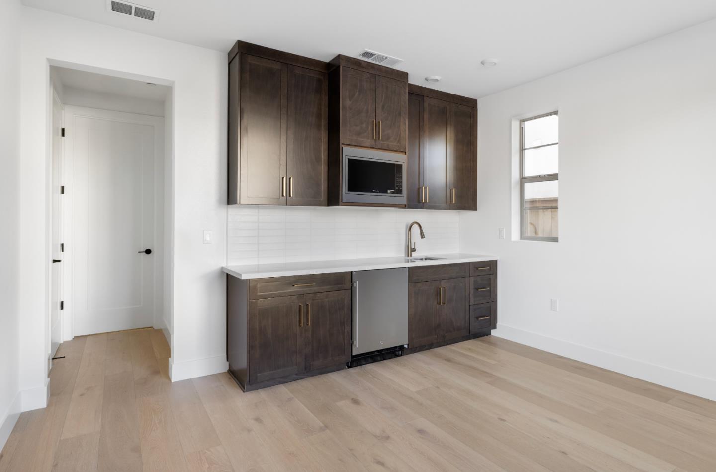 7379 Ailes Court