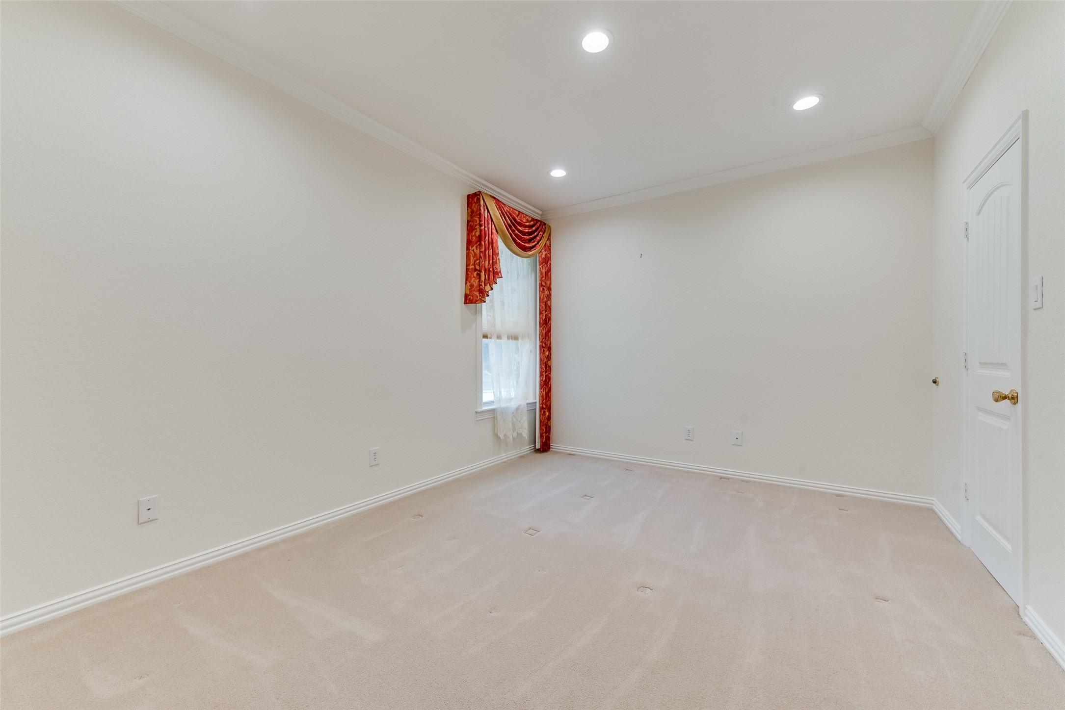 103 Bogey Court